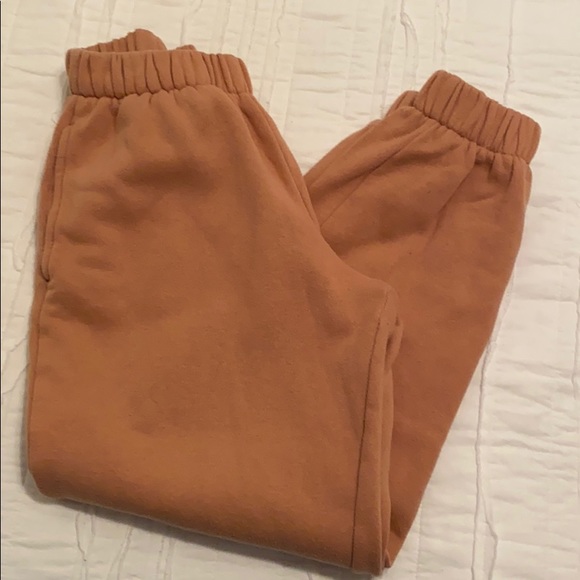 Lounge Set - Picture 3 of 4